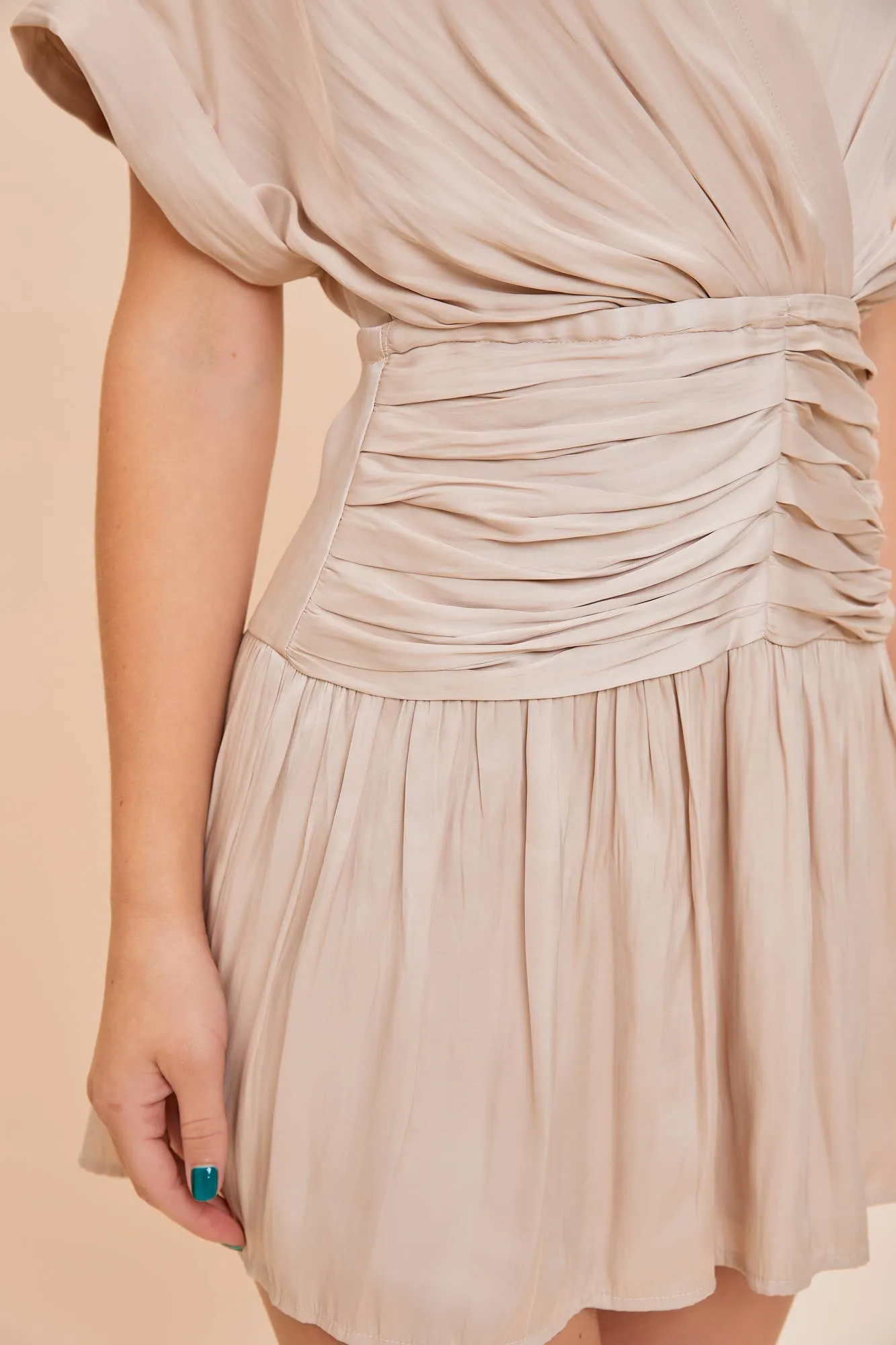 BEIGE SHIRRING WRAP DRESS