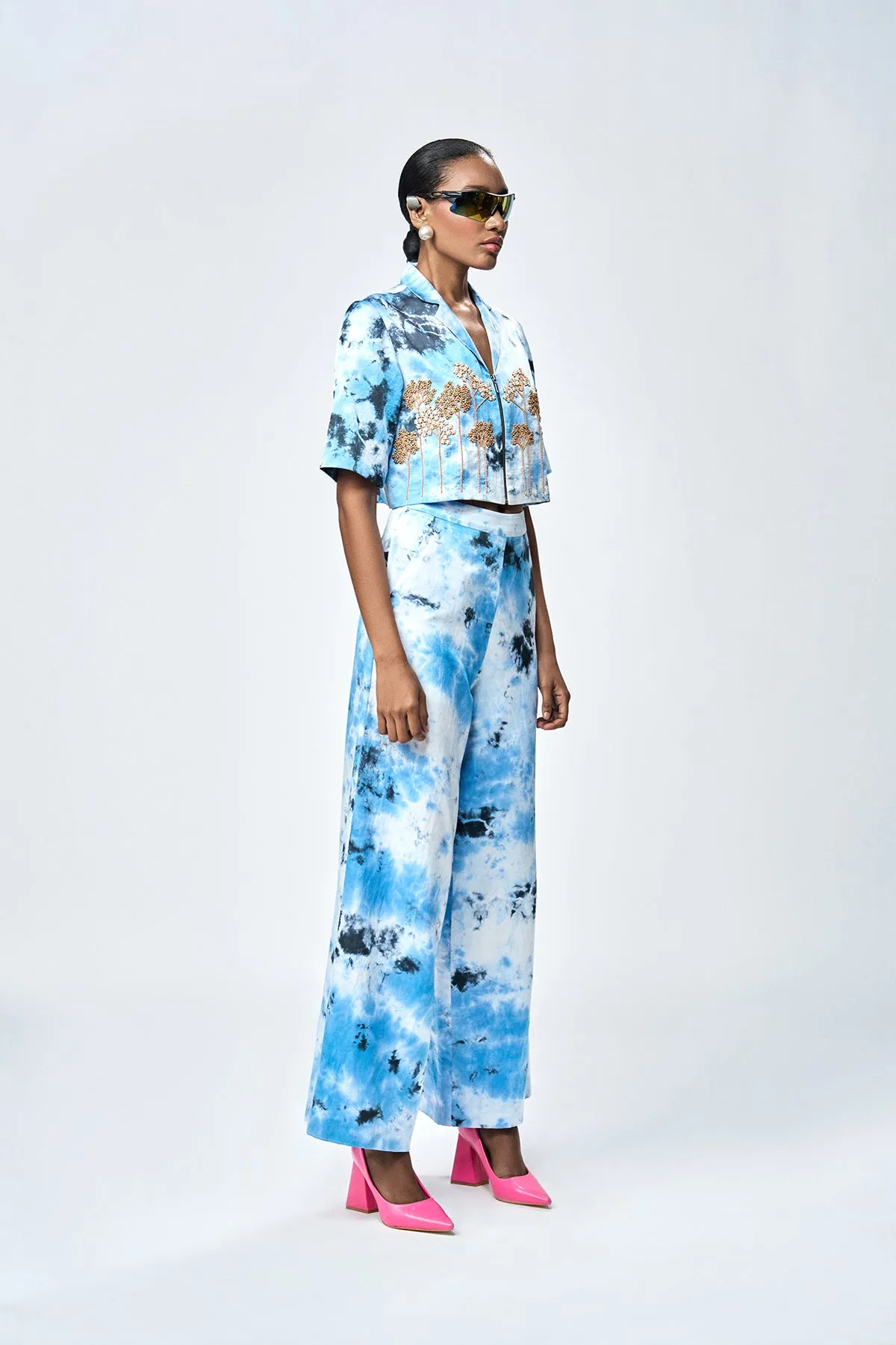FLARED PANTS OF ( TALL TREE CROPPED SHIRT )