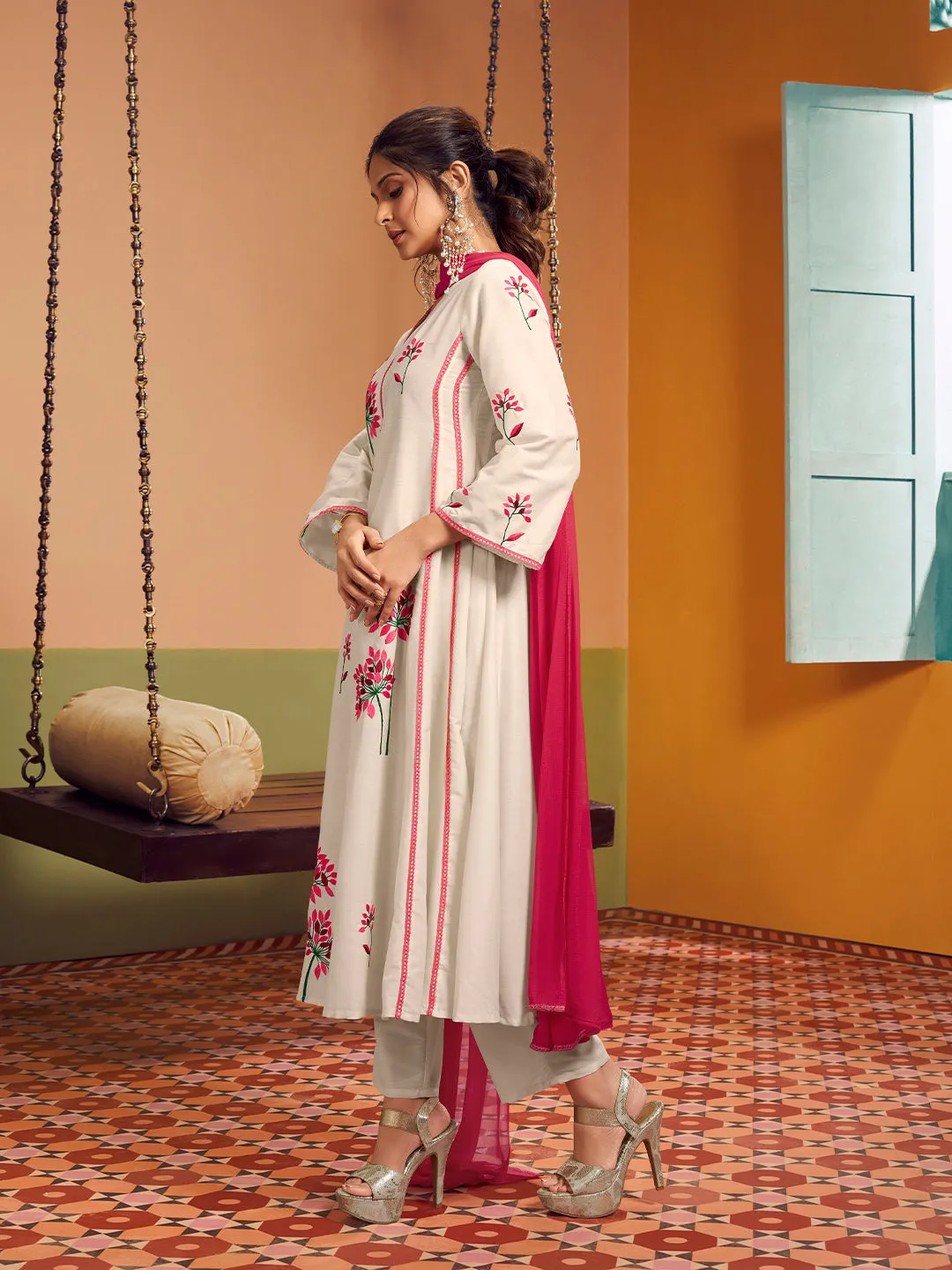 Jashvi Jennifer Winget Off white colour Embroidered Anarkali Flared Kurta with Palazzos Dupatta.