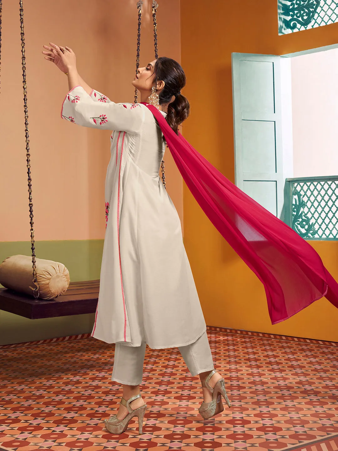 Jashvi Jennifer Winget Off white colour Embroidered Anarkali Flared Kurta with Palazzos Dupatta.