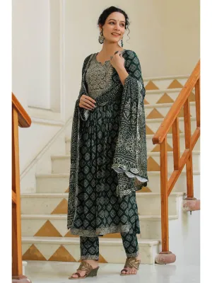 Raatrani Green Sequin & Printed Naira Suit Set
