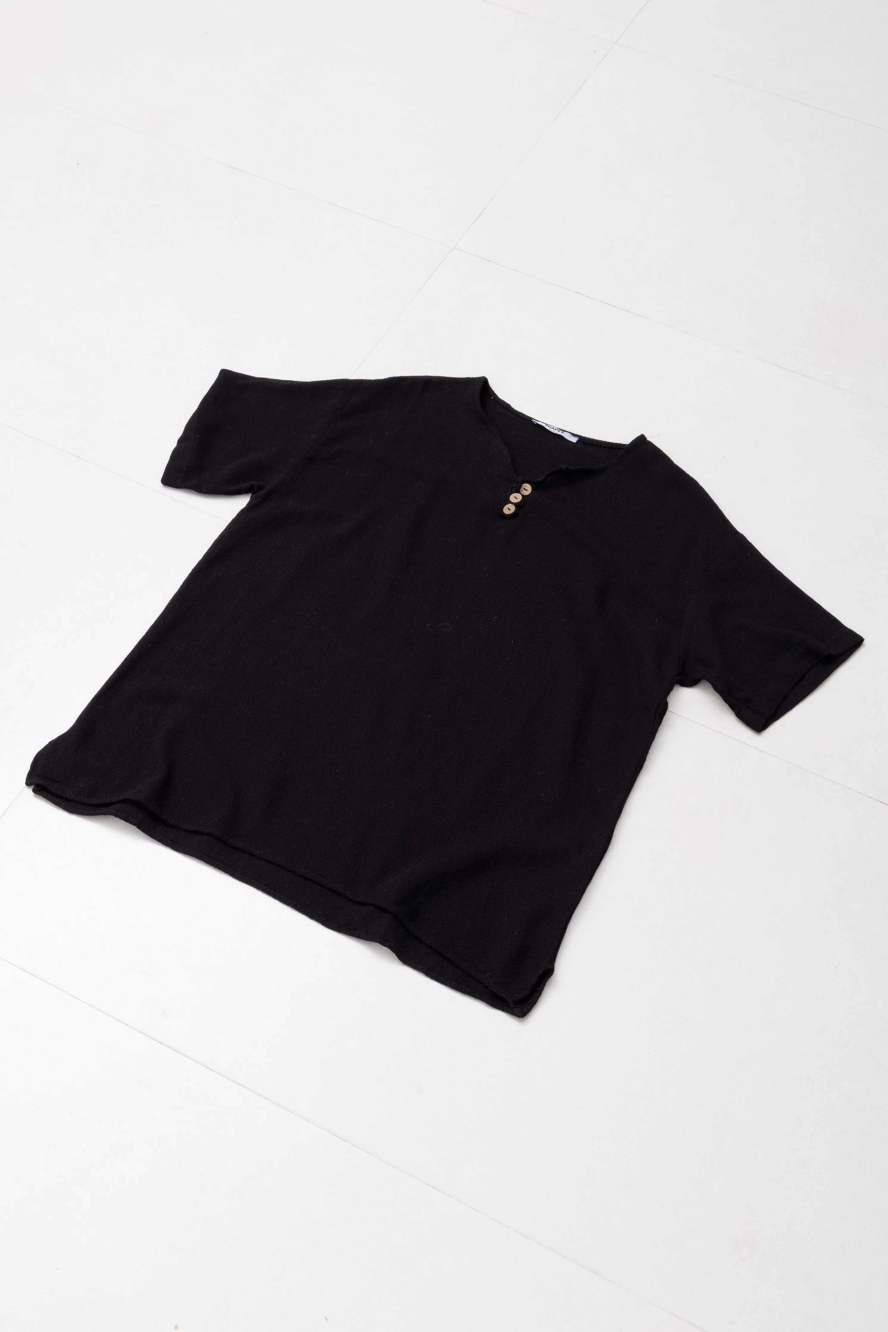 TEXTURED LINEN HENLEY T-SHIRT